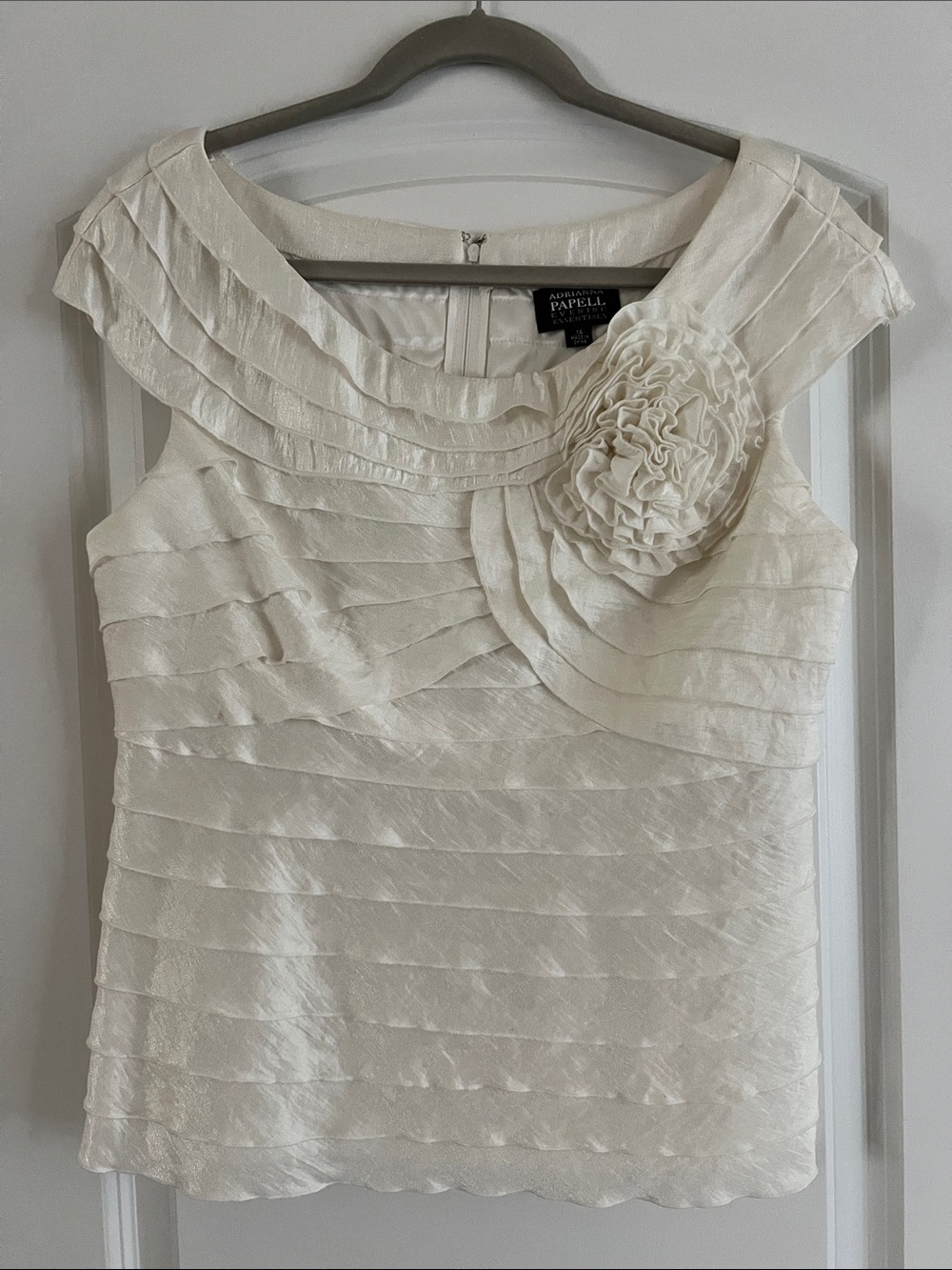 Adrianna Papell Vintage Ivory Ruffled Cap Sleeve Top with Floral Applique